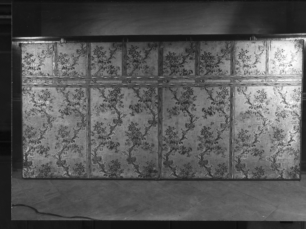 motivi decorativi floreali (paliotto, opera isolata) - manifattura italiana (?) (fine sec. XVIII)