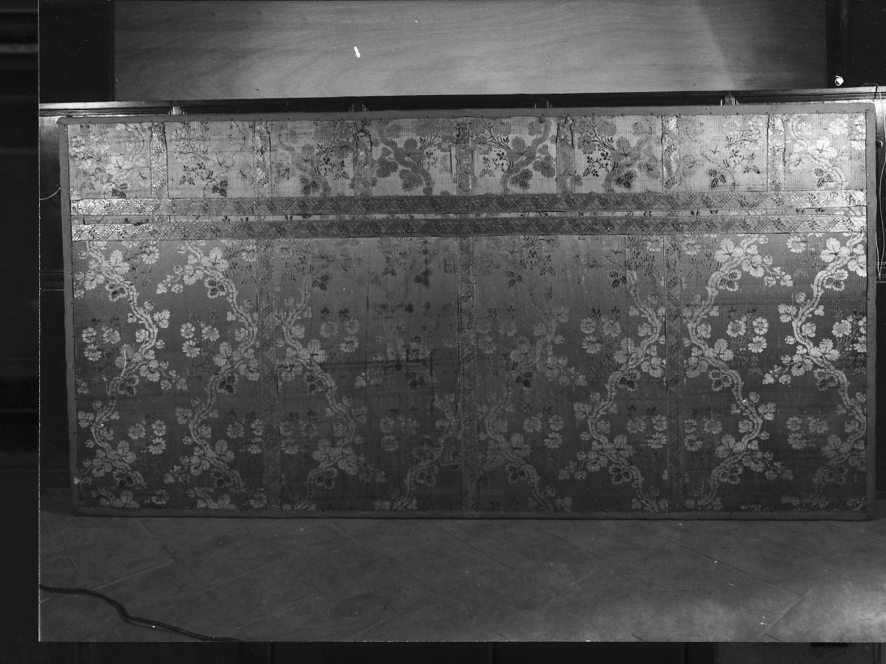 motivi decorativi floreali (paliotto, opera isolata) - manifattura italiana (?) (fine sec. XVIII)