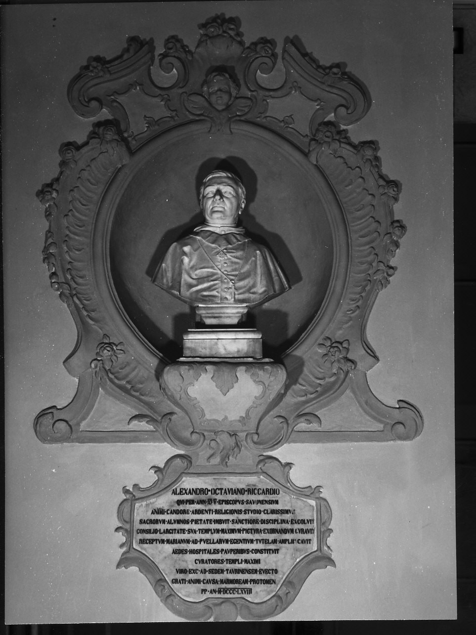 vescovo Ottaviano Riccardi (busto, opera isolata) di Brilla Antonio (sec. XX)