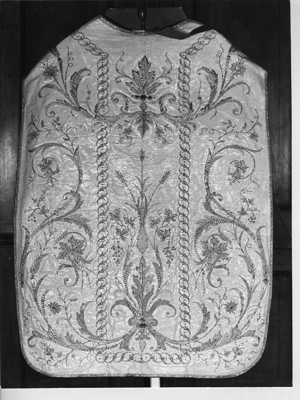 motivi decorativi vegetali (paramento liturgico, insieme) - manifattura ligure (seconda metà sec. XIX)