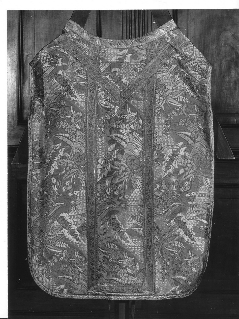 motivi decorativi vegetali (paramento liturgico, insieme) - manifattura veneta (sec. XVIII)