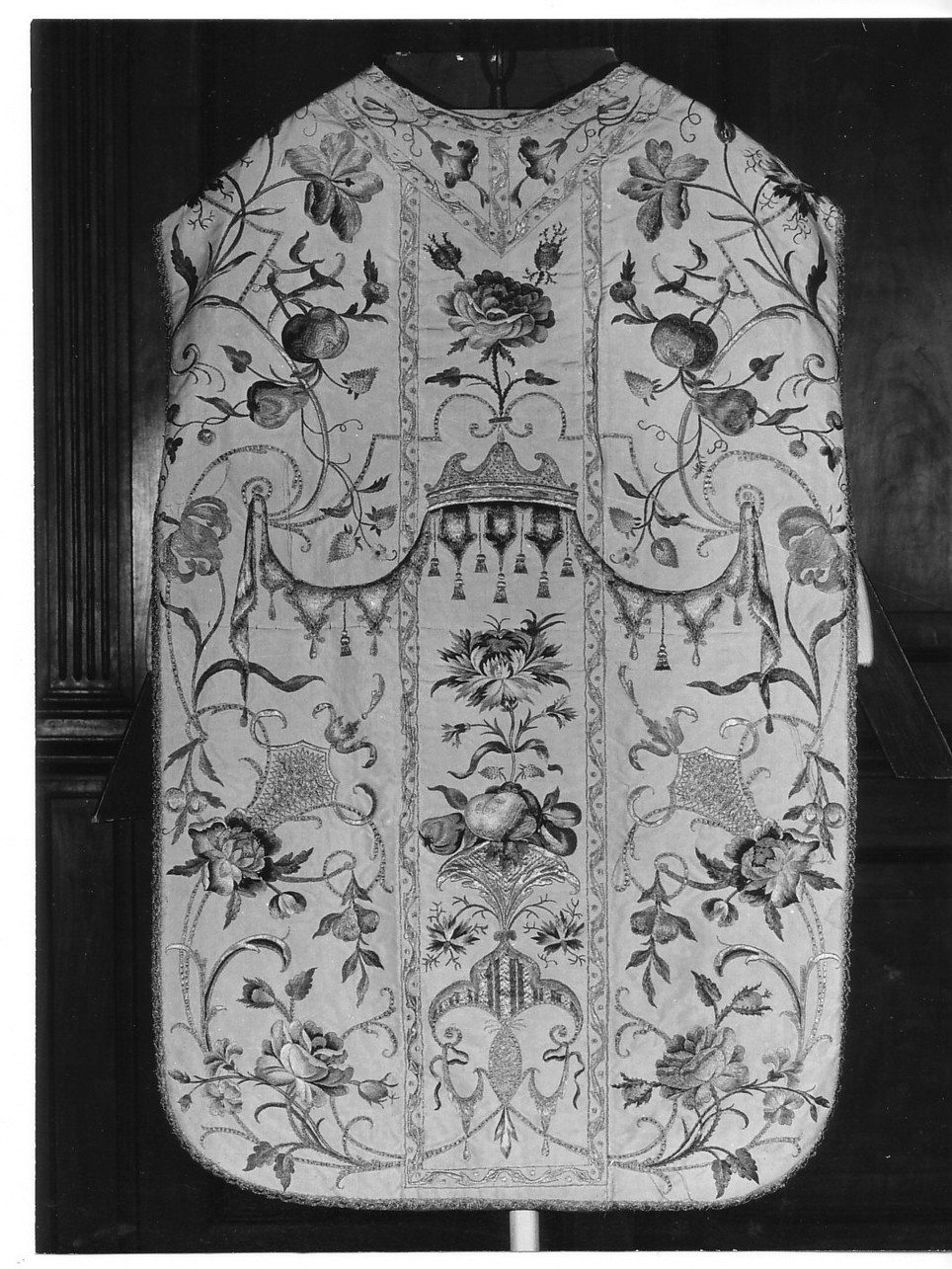 motivi decorativi vegetali (paramento liturgico - in terzo, insieme) - manifattura ligure (metà sec. XVIII)