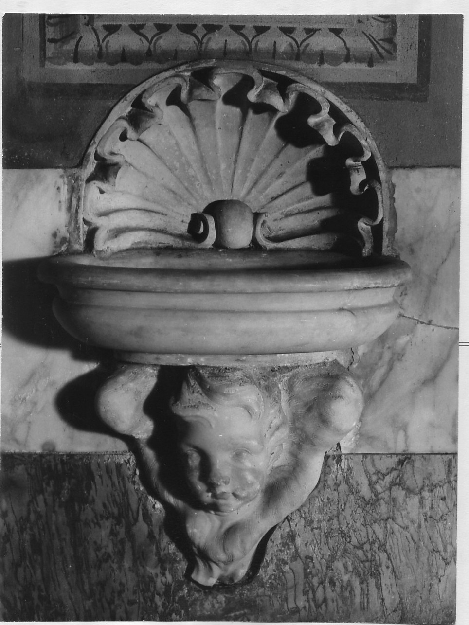 cherubino (acquasantiera da parete, opera isolata) - bottega ligure (secc. XVII/ XVIII)