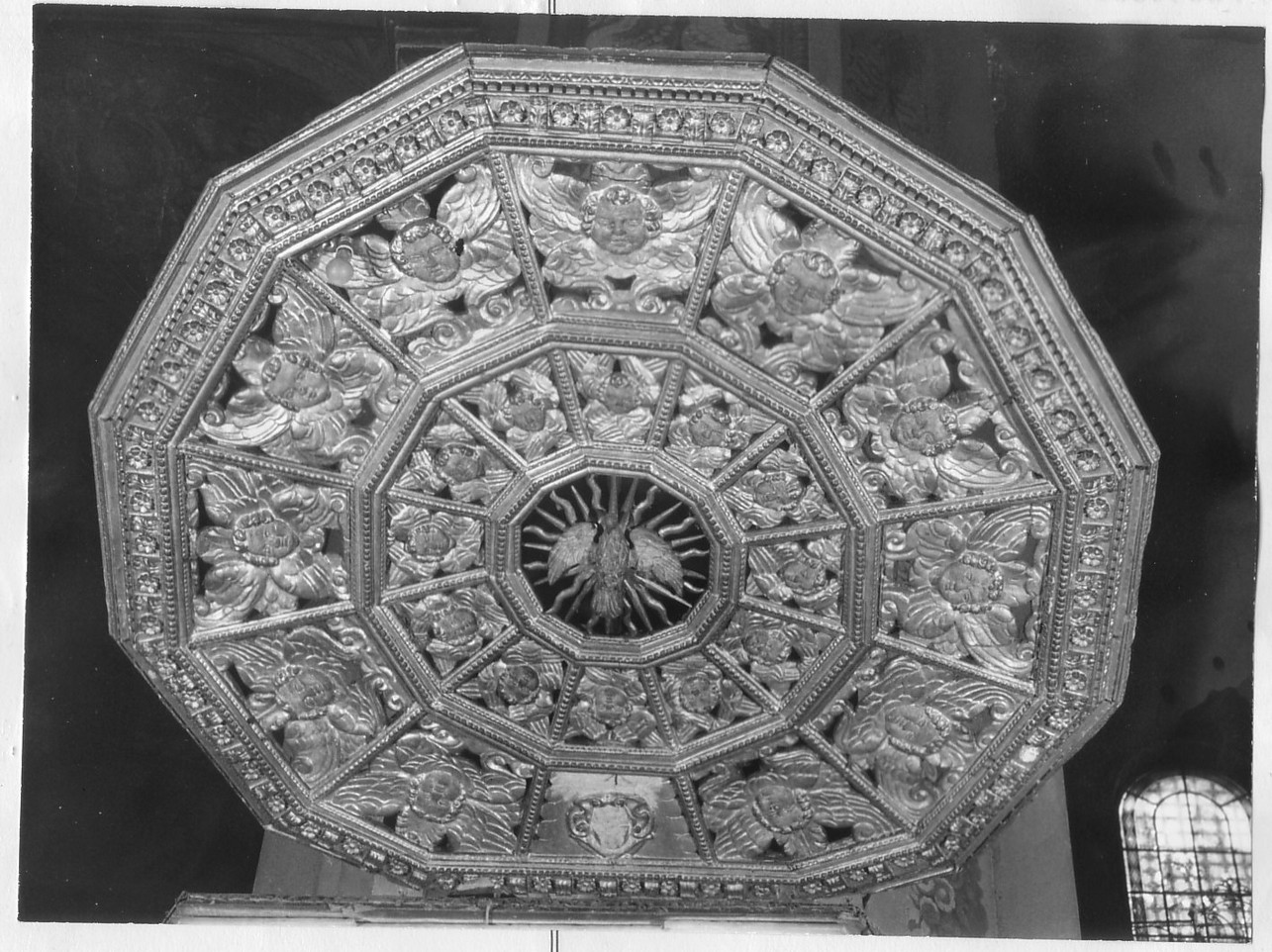 colomba dello Spirito Santo e cherubini (baldacchino da pulpito, opera isolata) - bottega ligure (sec. XIX)