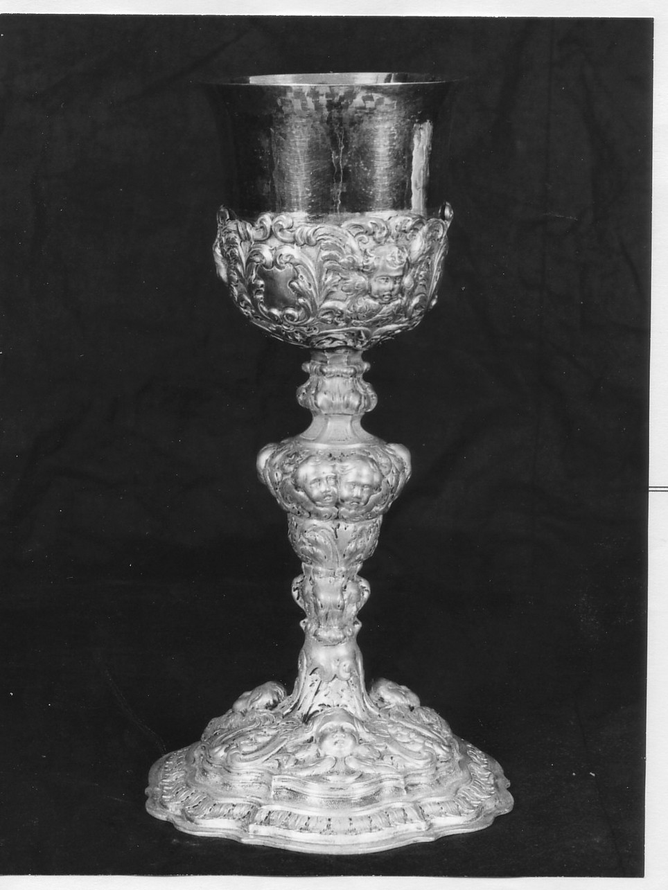 cherubini e motivi decorativi fitomorfi (calice, opera isolata) - bottega romana (metà sec. XVIII)