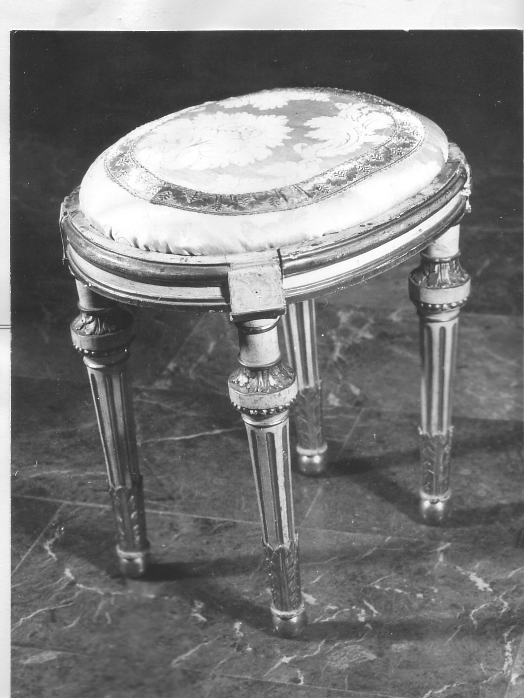 motivi decorativi vegetali (sgabello, serie) - bottega ligure, manifattura ligure (sec. XIX)