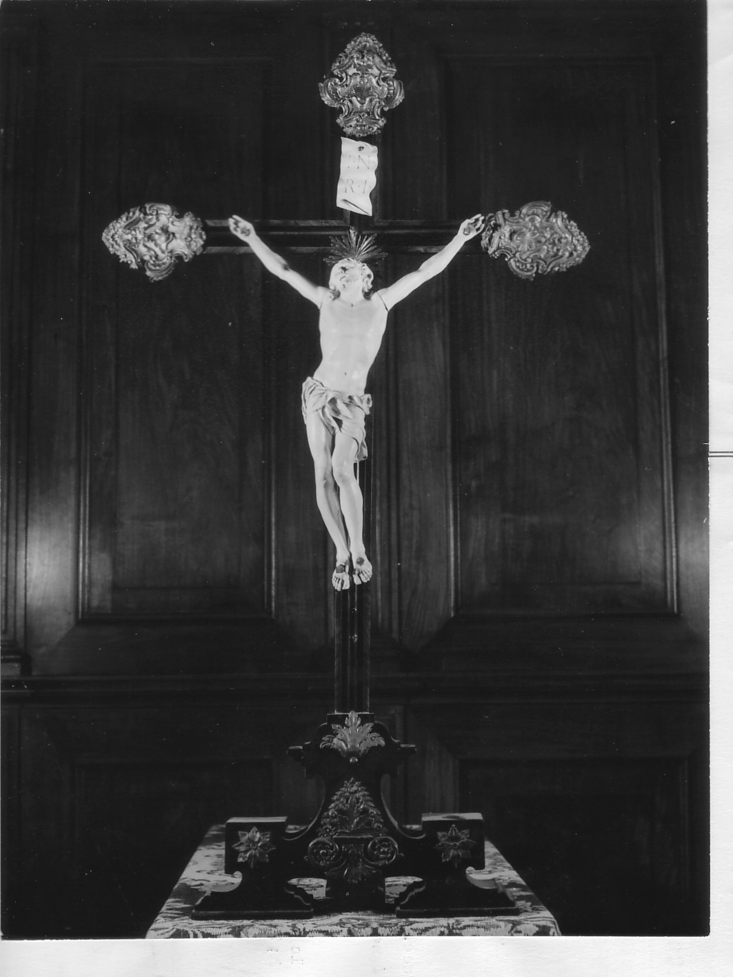 Cristo crocifisso (croce d'altare, opera isolata) - bottega ligure (sec. XIX)