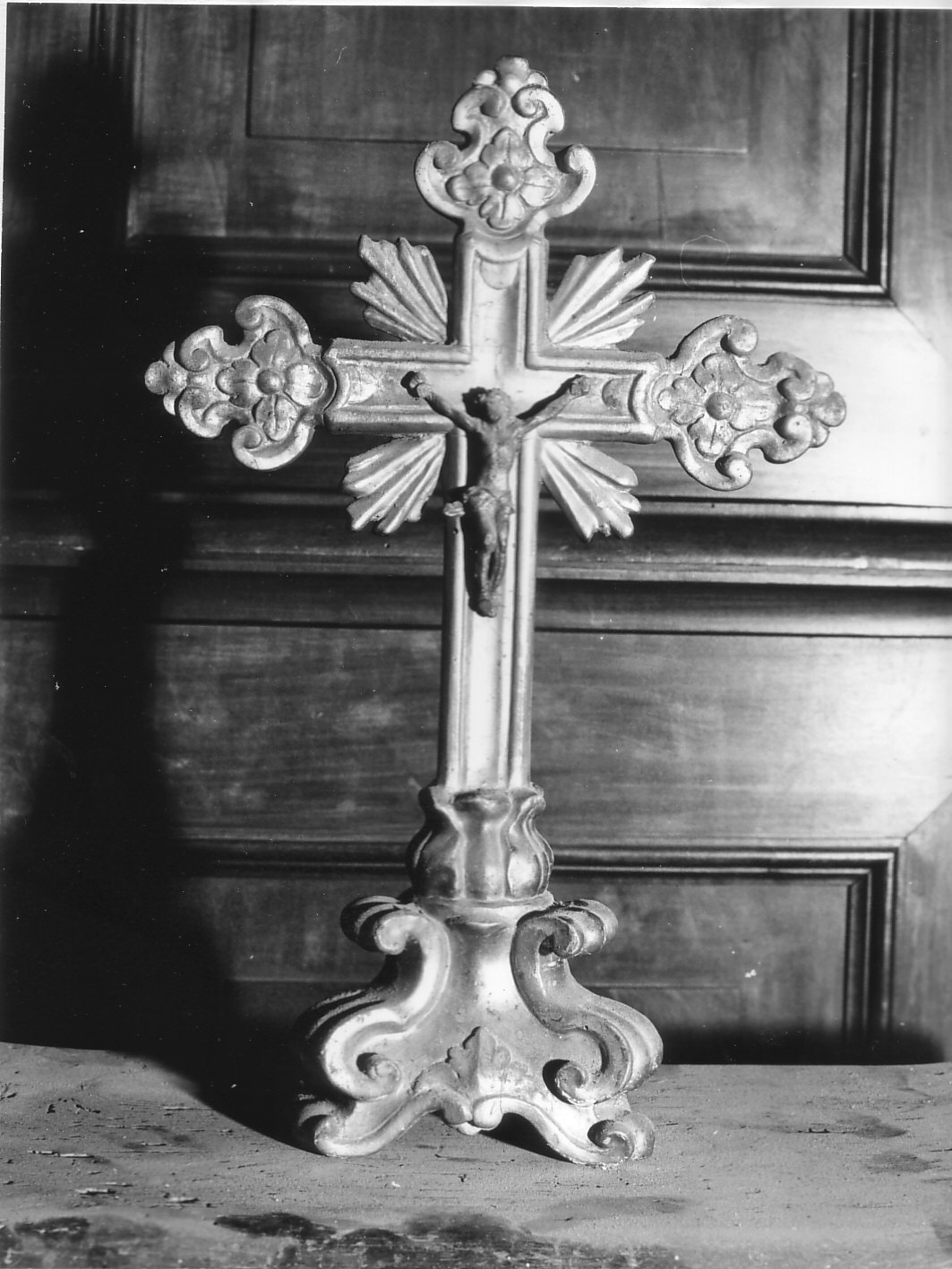 Cristo crocifisso (croce d'altare, opera isolata) - bottega ligure (secc. XVIII/ XIX)