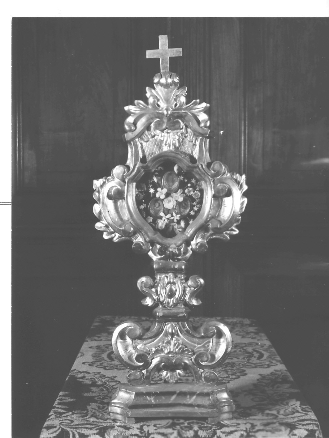 motivi decorativi vegetali (reliquiario, serie) - bottega ligure (sec. XIX)