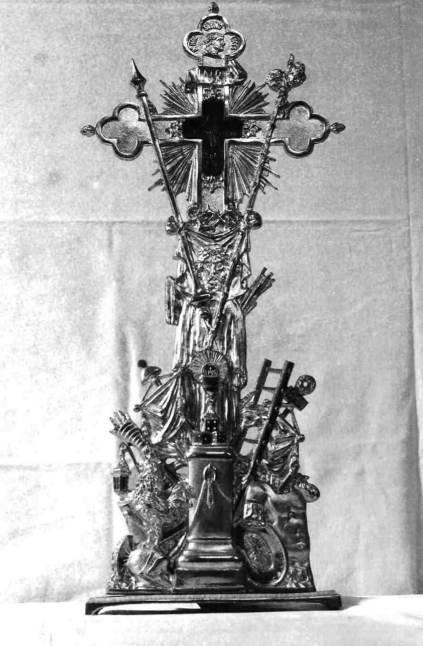 simboli della passione (reliquiario - a gruppo scultoreo, opera isolata) - ambito italiano (sec. XIX)