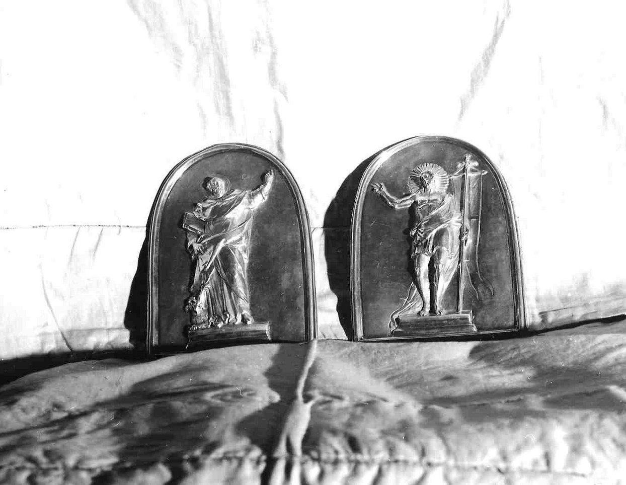 Cristo risorto (pace - a tavoletta, coppia) - bottega ligure (sec. XVIII)