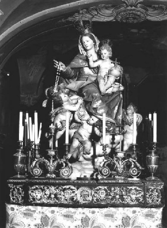 Madonna del Rosario (gruppo scultoreo, elemento d'insieme) di Maragliano Anton Maria (cerchia) (sec. XVIII)
