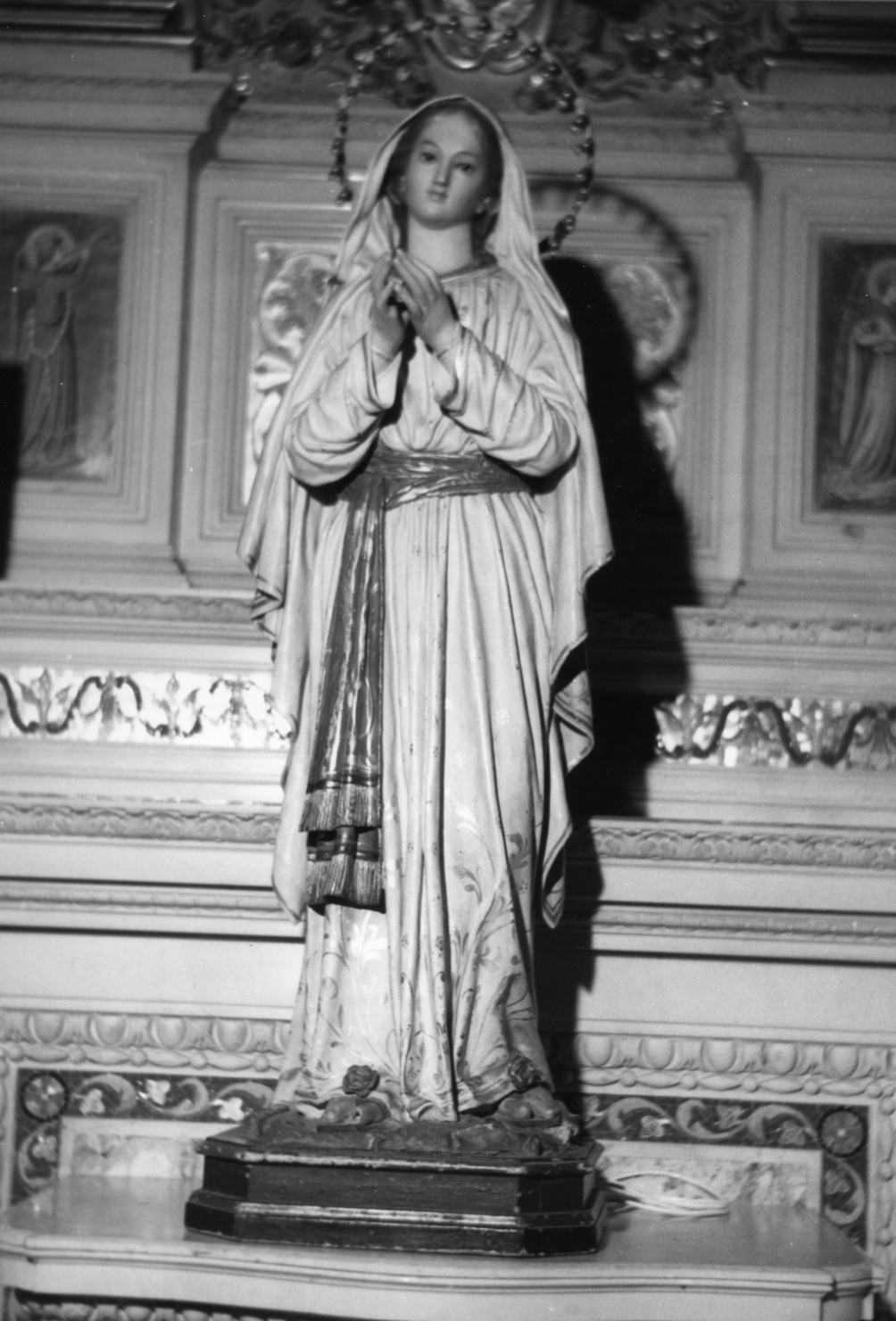 Madonna orante (statua, opera isolata) - ambito italiano (prima metà sec. XX)