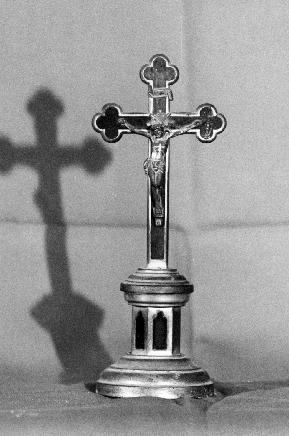 croce d'altare, opera isolata - bottega italiana (fine/inizio secc. XVIII/ XIX)