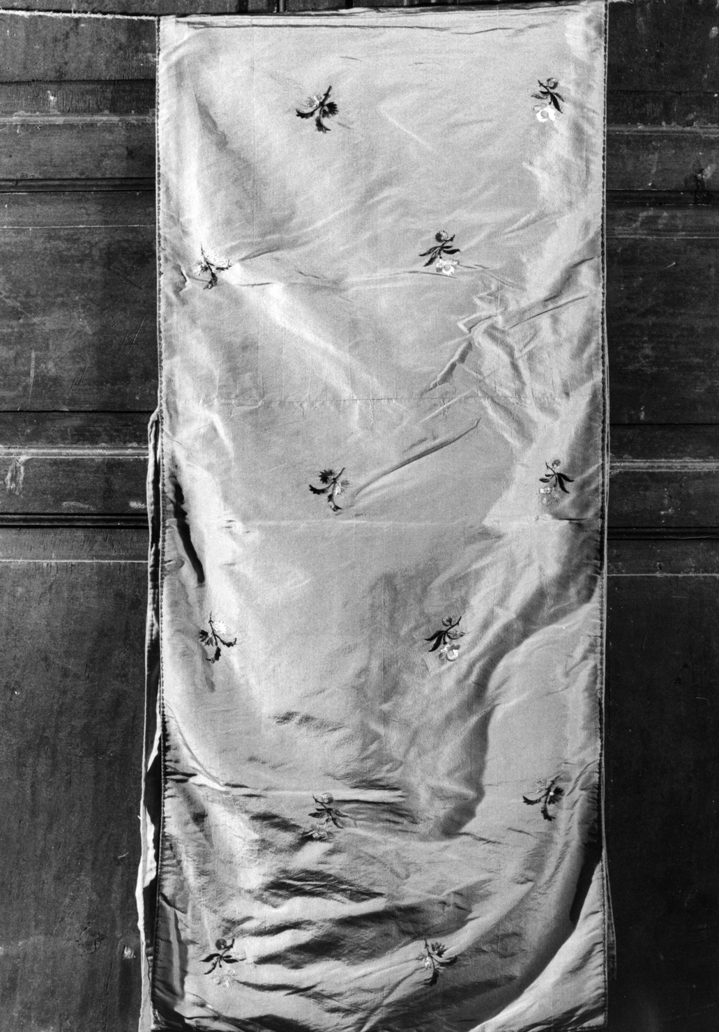 paramento liturgico, insieme - manifattura ligure (fine/inizio secc. XVIII/ XIX)