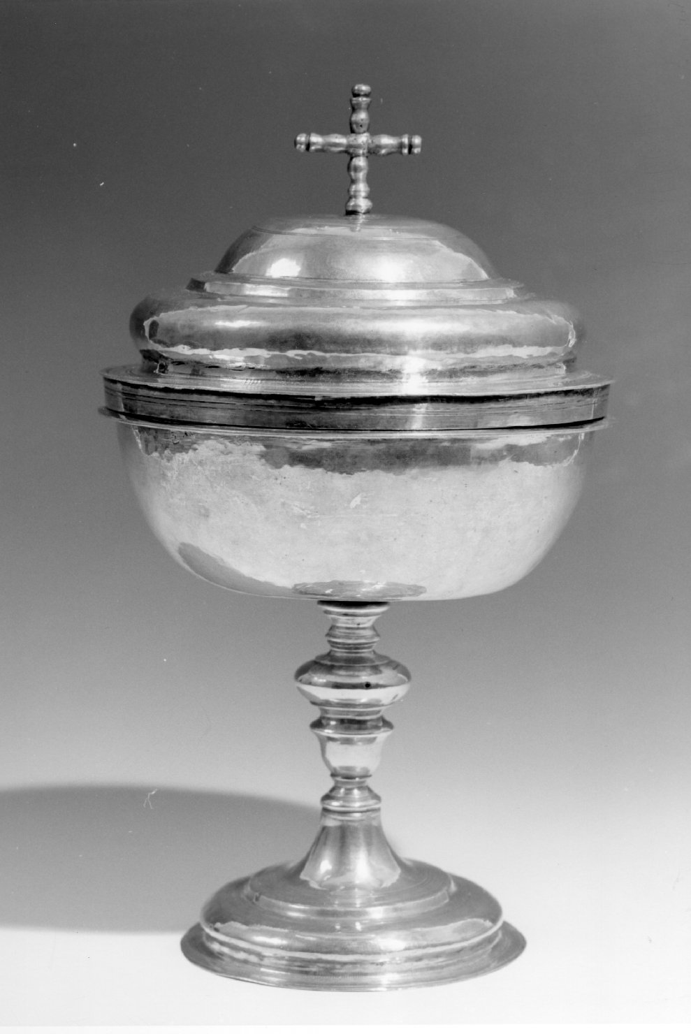 pisside, opera isolata - bottega ligure (sec. XVII, sec. XVIII)