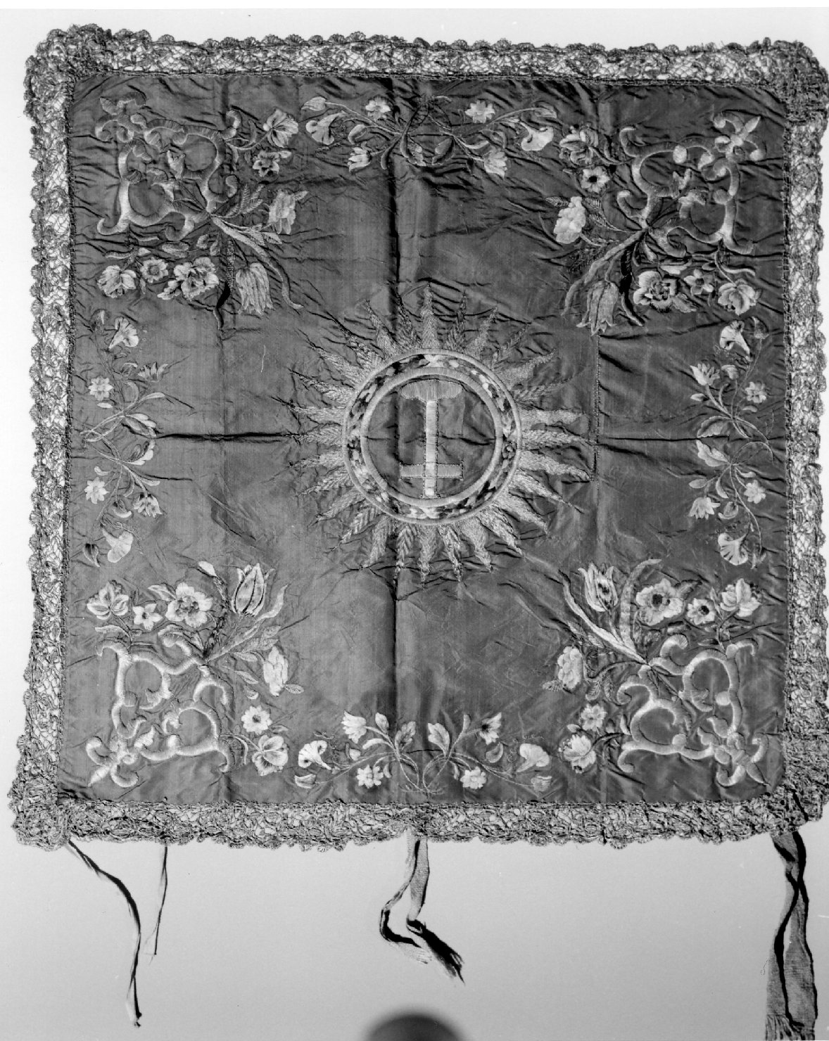 copertina, opera isolata - manifattura savonese (prima metà sec. XX)