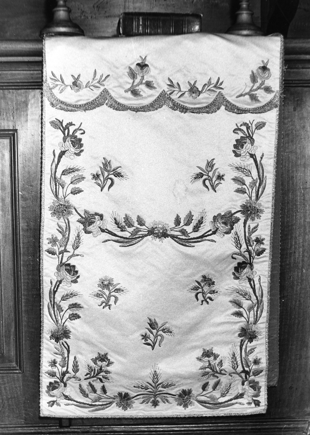 motivi decorativi floreali (conopeo di tabernacolo, opera isolata) - manifattura ligure (seconda metà sec. XVIII)