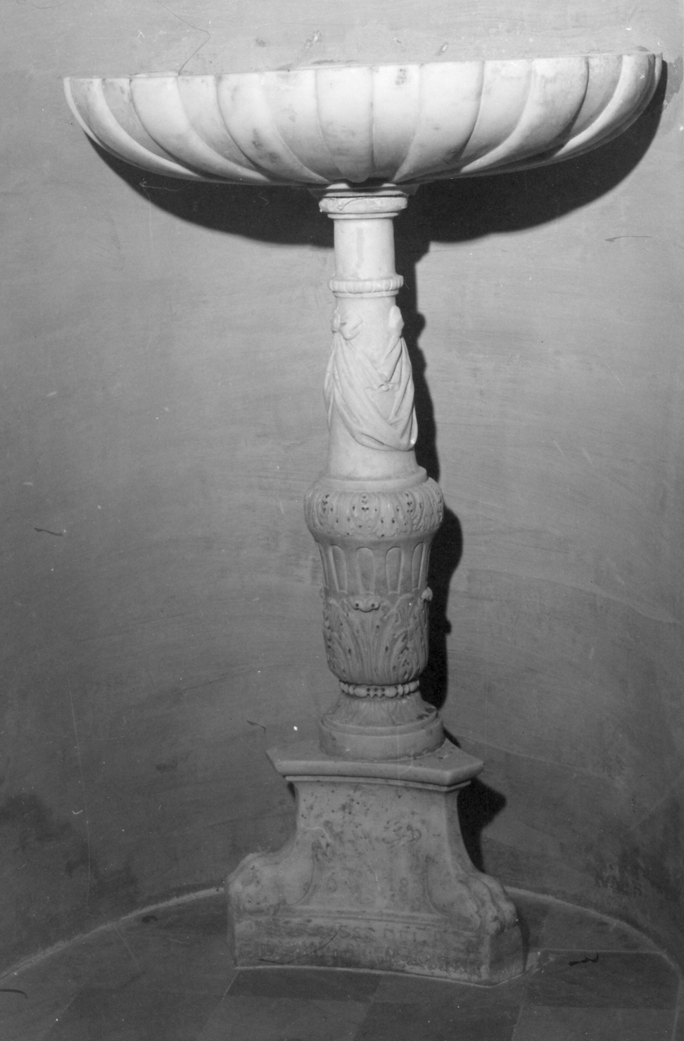 acquasantiera - a fusto, opera isolata - ambito ligure (seconda metà sec. XVII)