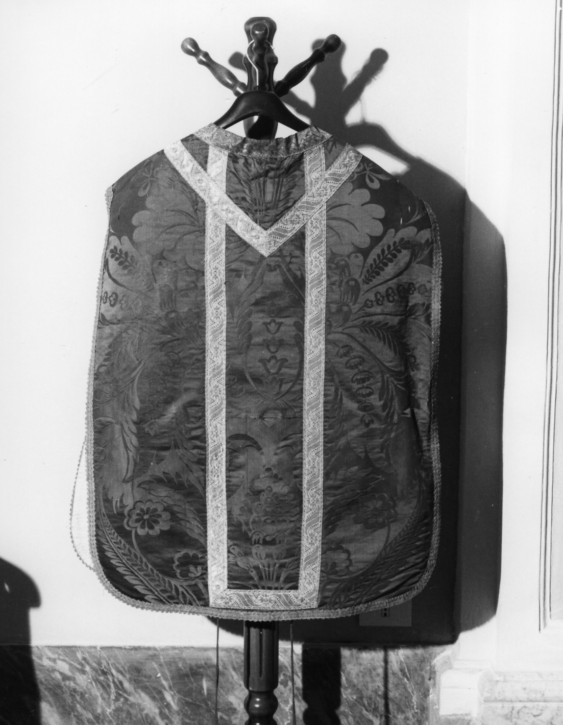 pianeta, opera isolata - manifattura ligure (metà, metà sec. XIX, sec. XIX)