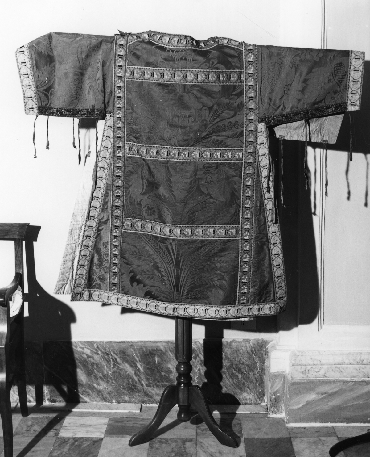 tunicella, serie - manifattura ligure (terzo quarto sec. XIX)