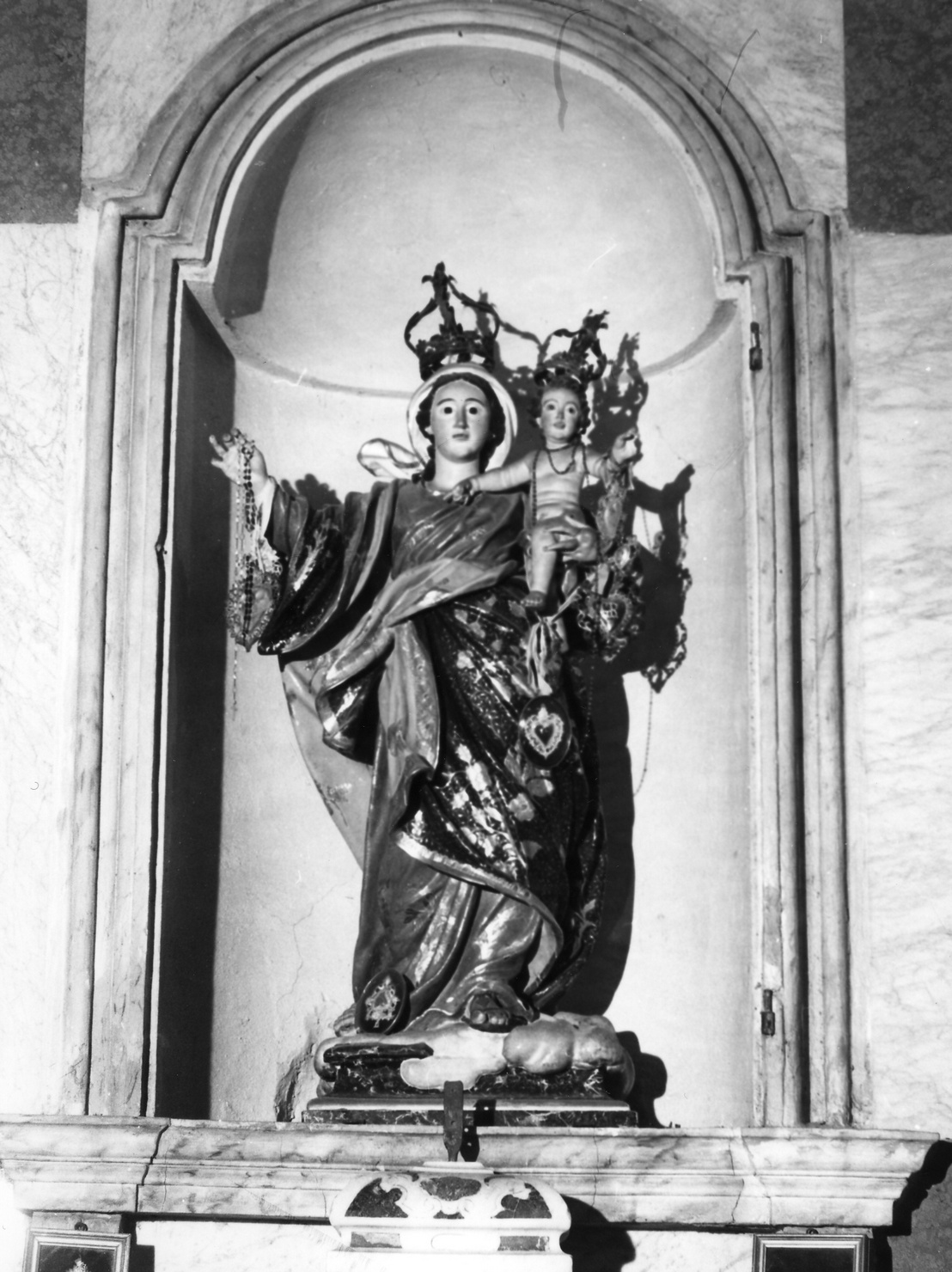 Madonna del Rosario (scultura, opera isolata) - ambito ligure (sec. XVII)