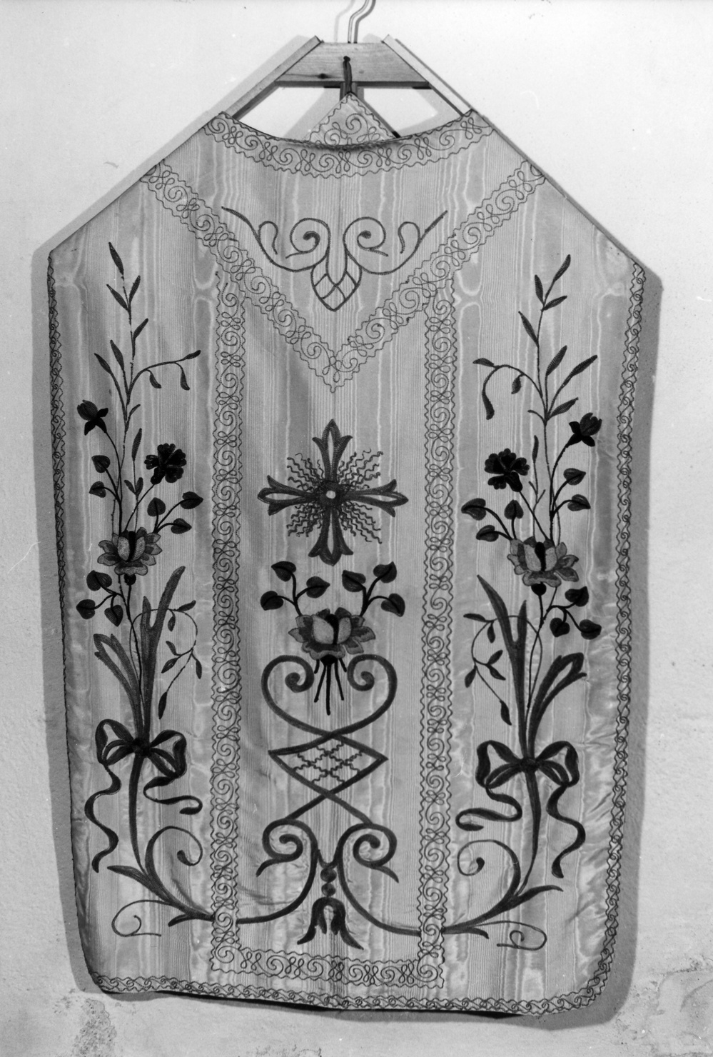 pianeta, elemento d'insieme - manifattura ligure (prima metà sec. XX)