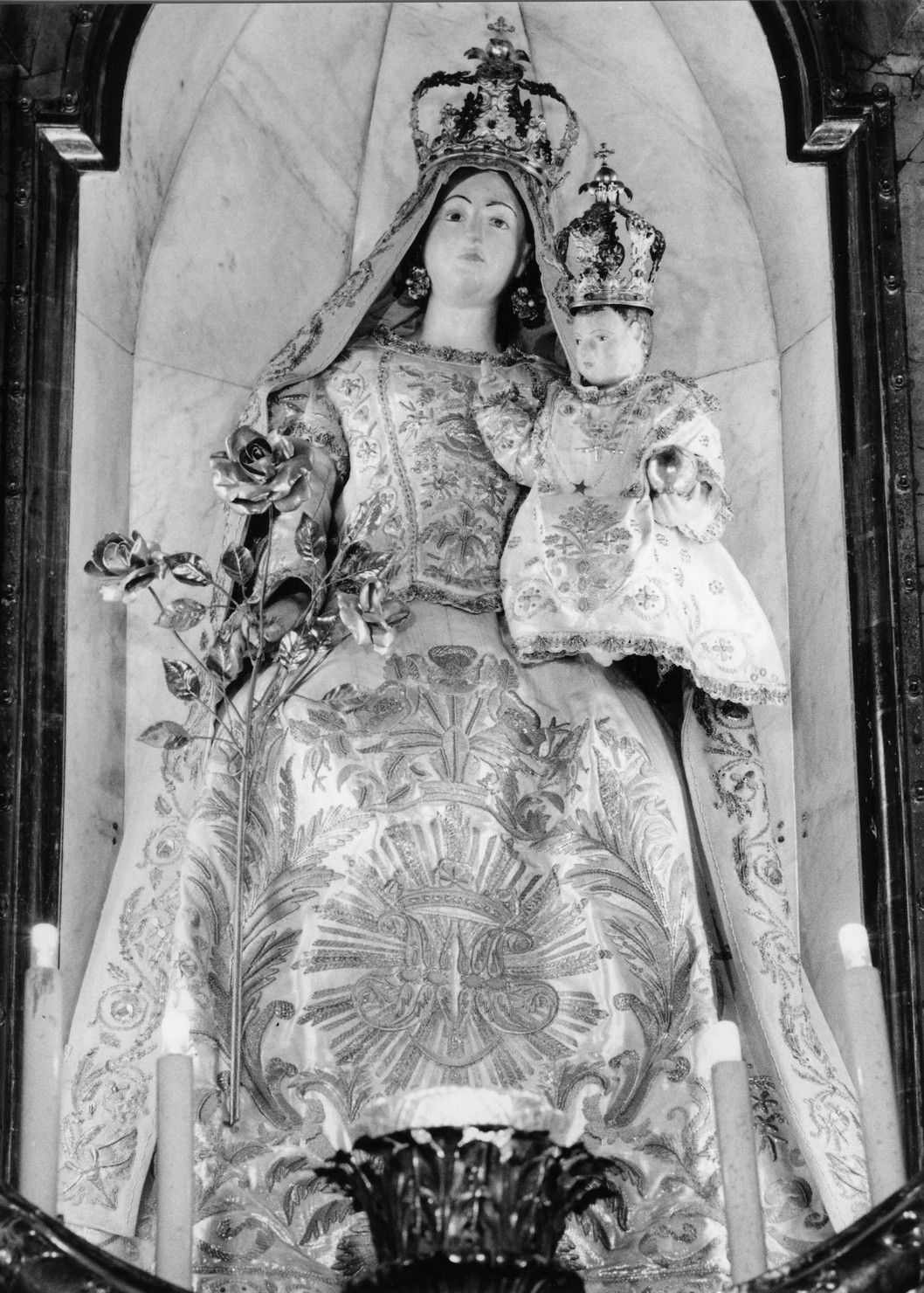 Madonna del Suffragio, Madonna che intercede per le anime del purgatorio (statua, opera isolata) - ambito ligure (metà sec. XVI)
