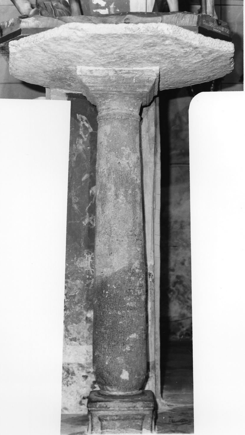 colonna, elemento d'insieme - bottega ligure (sec. XVI)