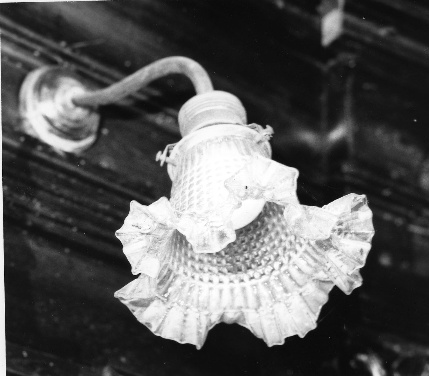 lampada a muro, serie - ambito ligure (prima metà sec. XX)