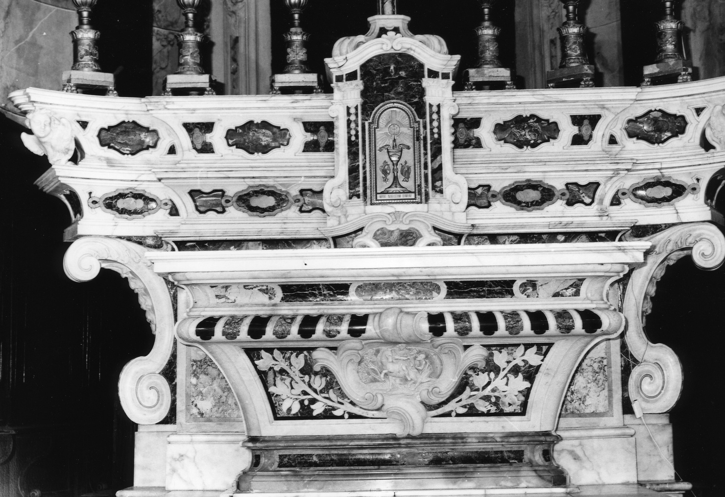 altare maggiore, opera isolata di Solari Gaetano (inizio sec. XVIII)