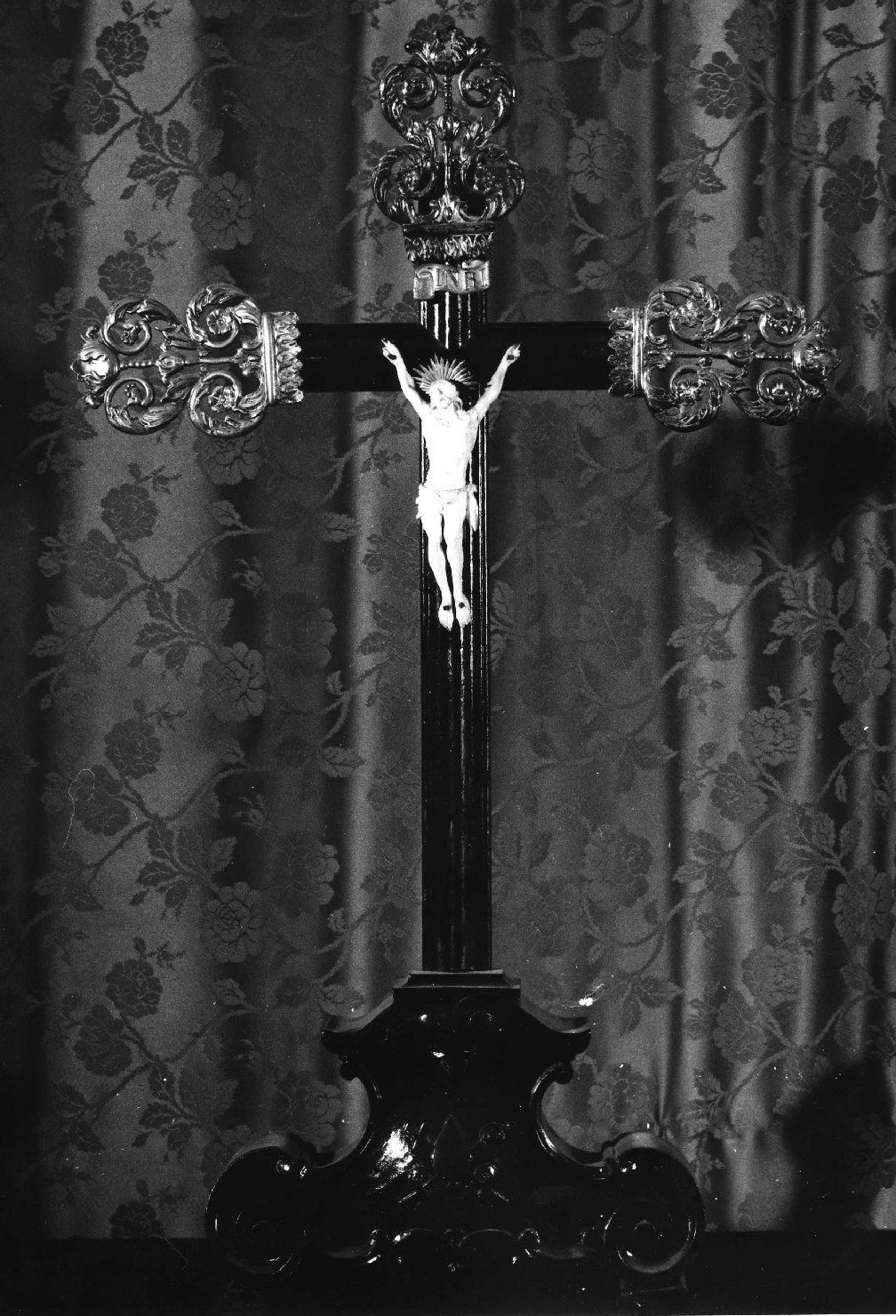 Cristo crocifisso (croce d'altare, opera isolata) - ambito ligure (sec. XIX)