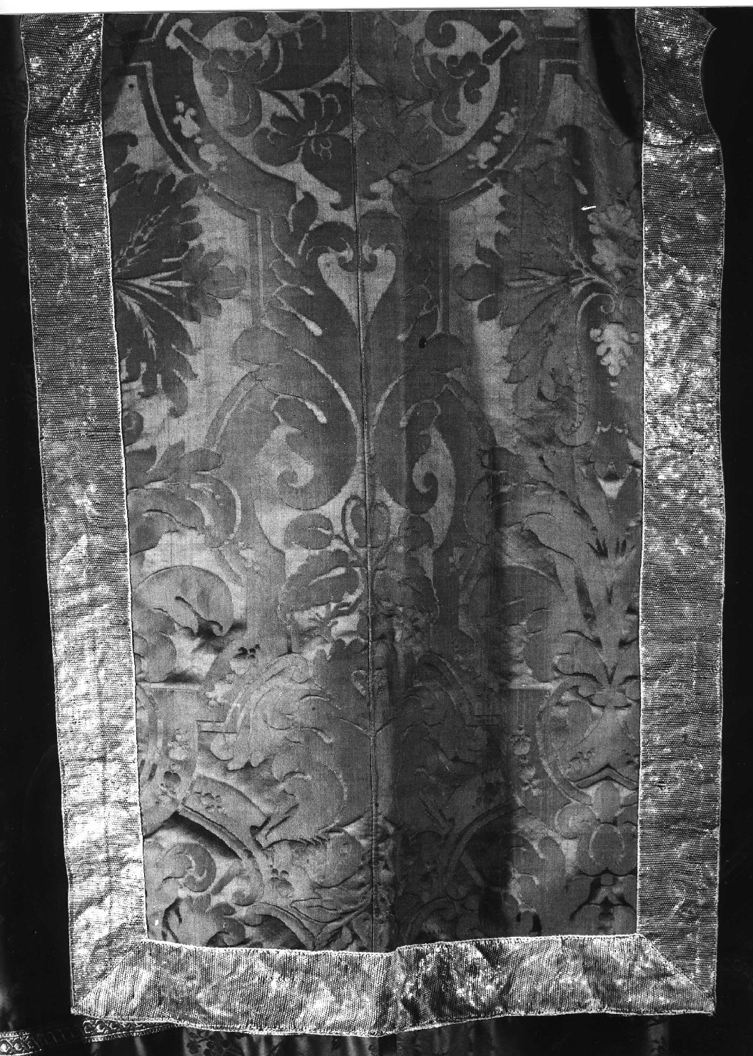 parato da chiesa, opera isolata - manifattura italiana (sec. XIX)