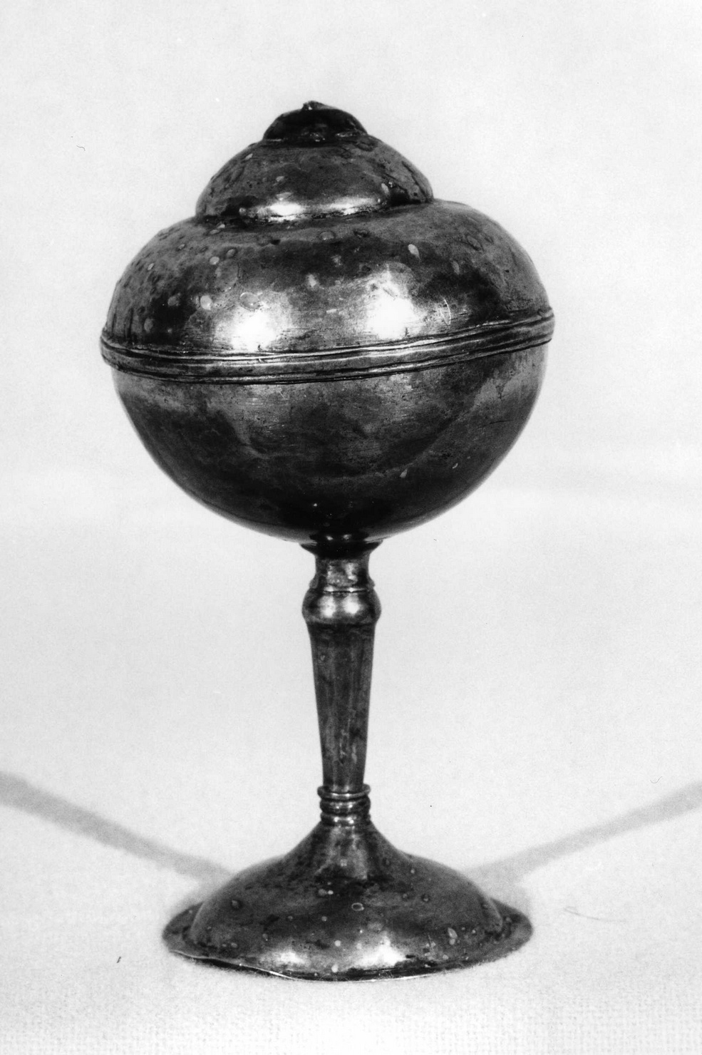 pisside da viatico, opera isolata - bottega ligure (seconda metà sec. XVIII)