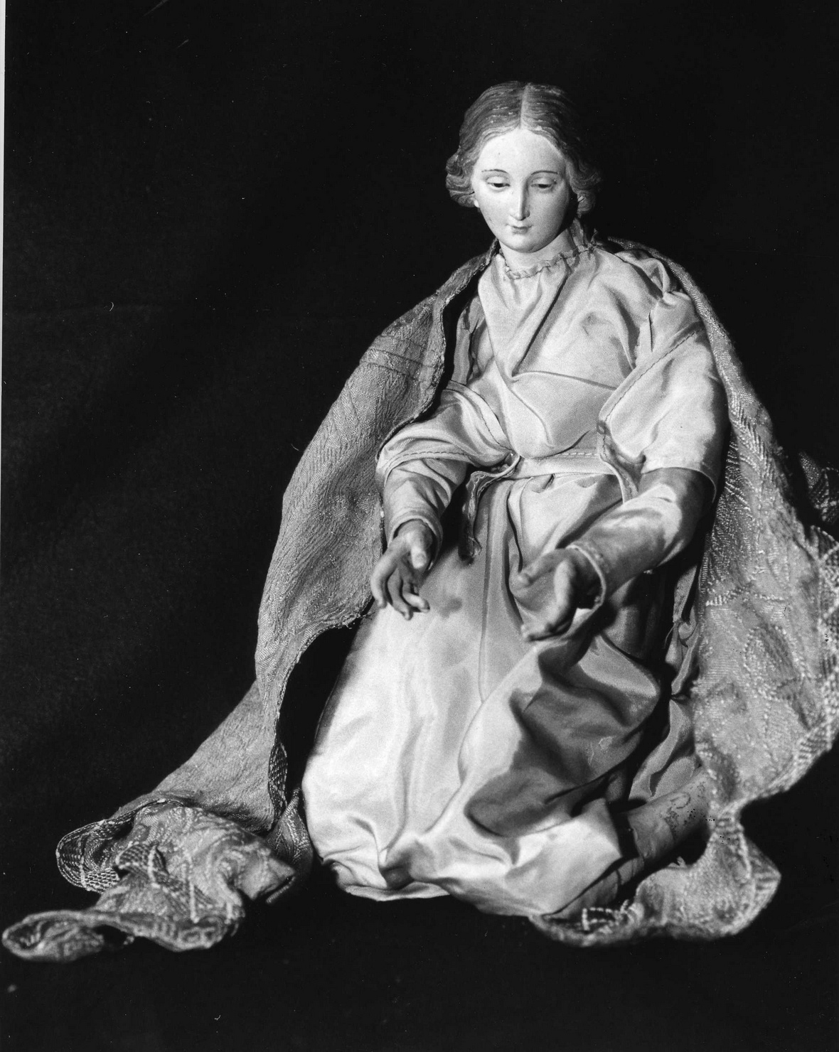 Madonna (statuetta di presepio, elemento d'insieme) - manifattura napoletana (primo quarto sec. XIX)