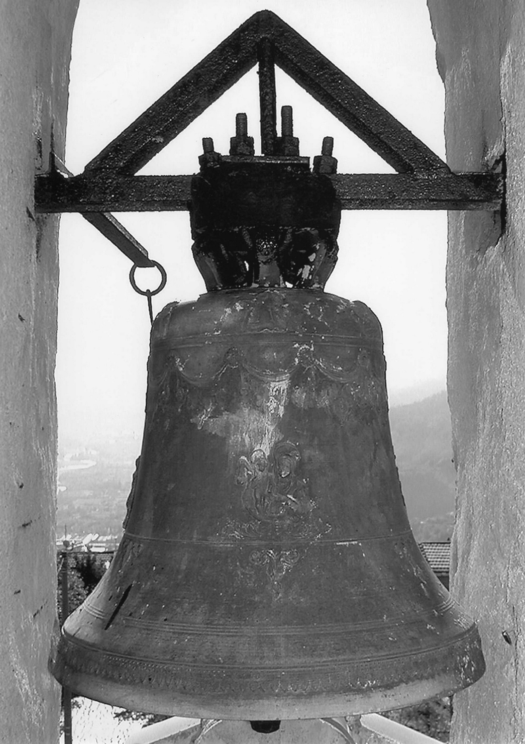Madonna del Carmelo (campana, opera isolata) - bottega ligure (metà sec. XX)