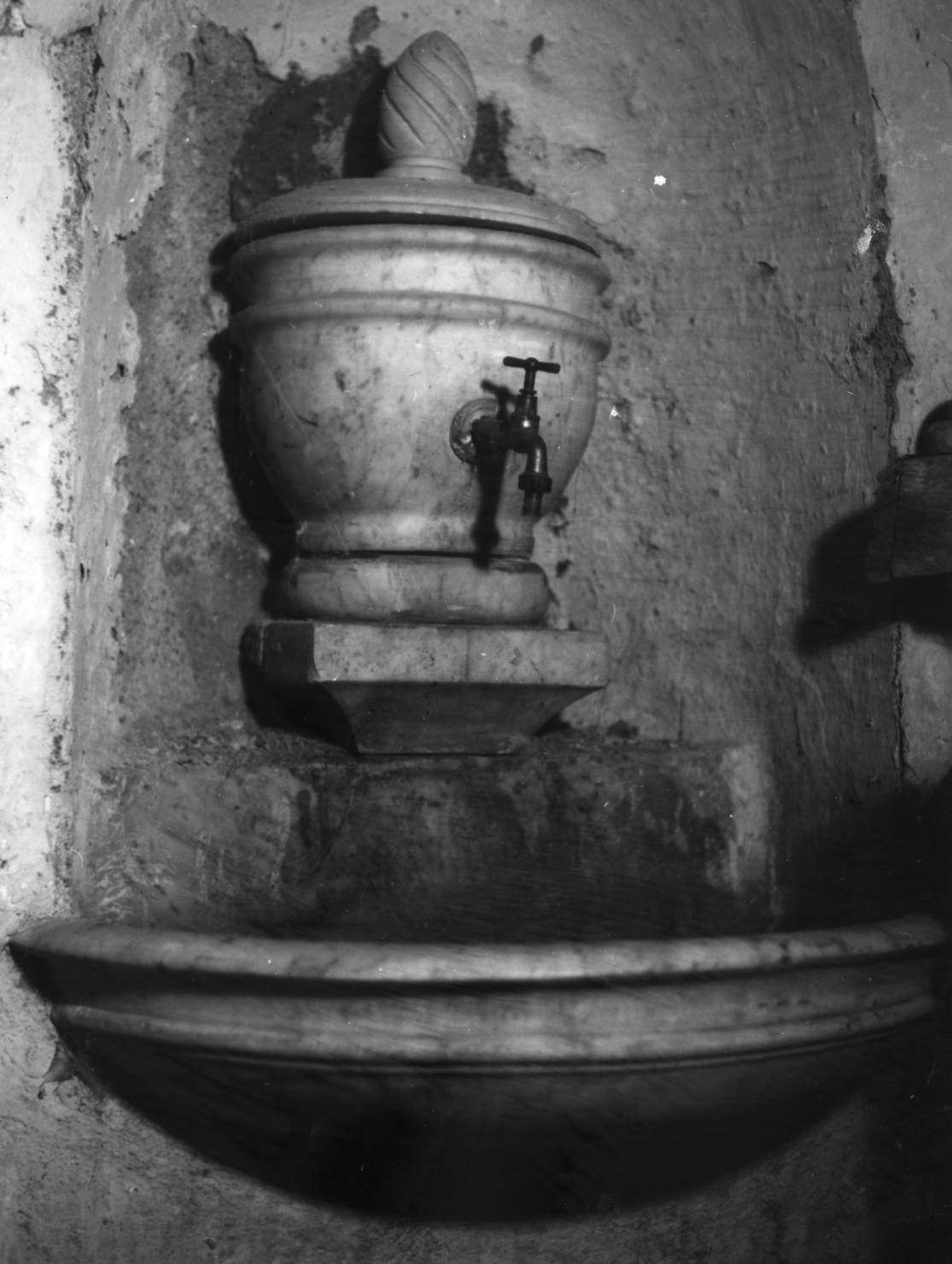 lavabo - a parete, opera isolata - manifattura ligure (seconda metà sec. XIX)