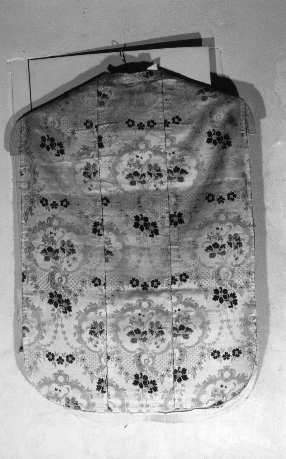 paramento liturgico, insieme - manifattura ligure (secc. XVIII/ XIX)