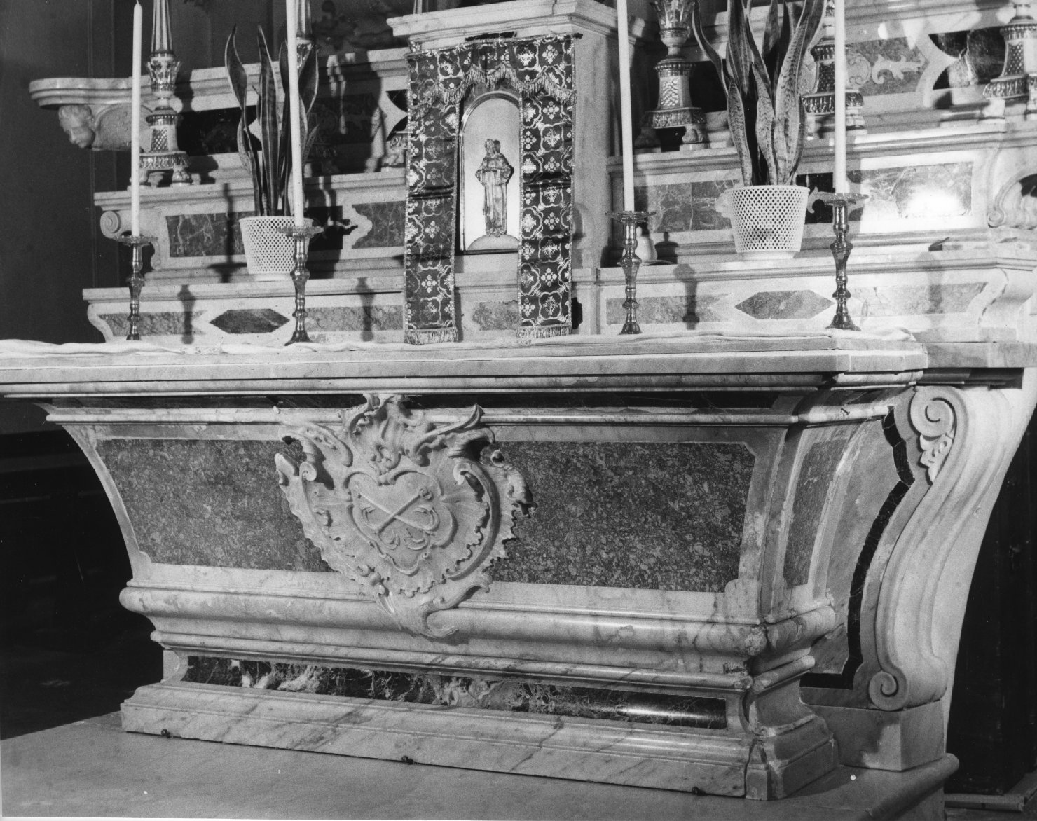 altare maggiore (seconda metà sec. XVIII)