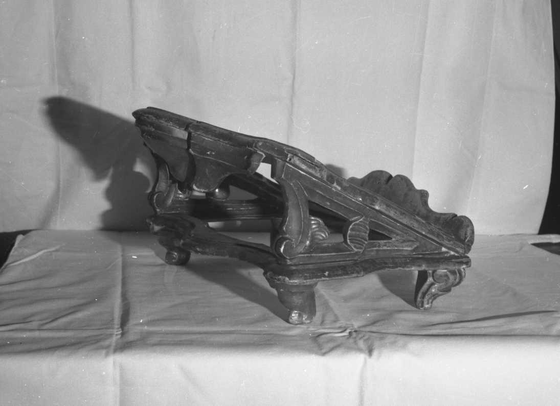 leggio d'altare - produzione ligure (prima metà sec. XVIII)