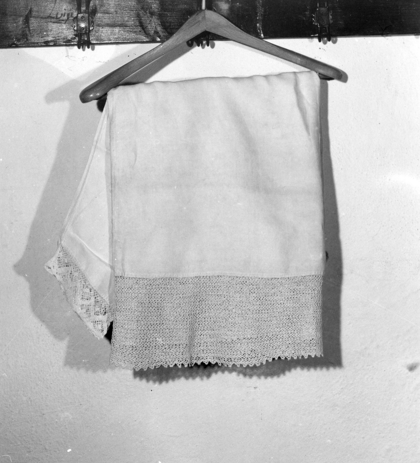 camice, opera isolata - manifattura ligure (seconda metà sec. XIX)