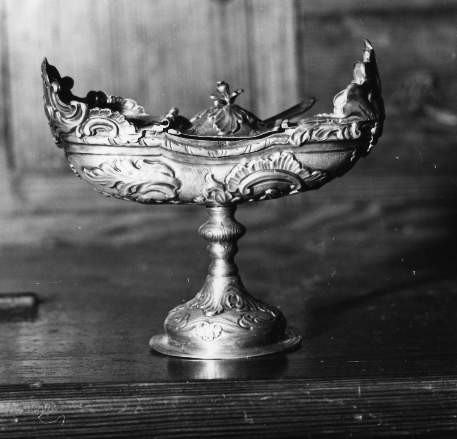 navicella portaincenso, opera isolata - bottega genovese (ultimo quarto sec. XVIII)