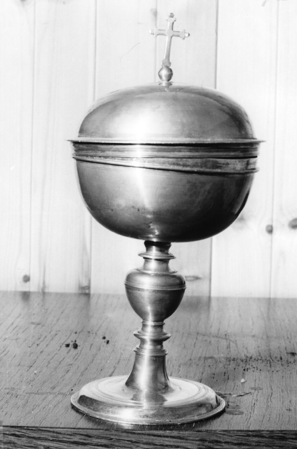 pisside, opera isolata - produzione ligure (seconda metà sec. XIX)