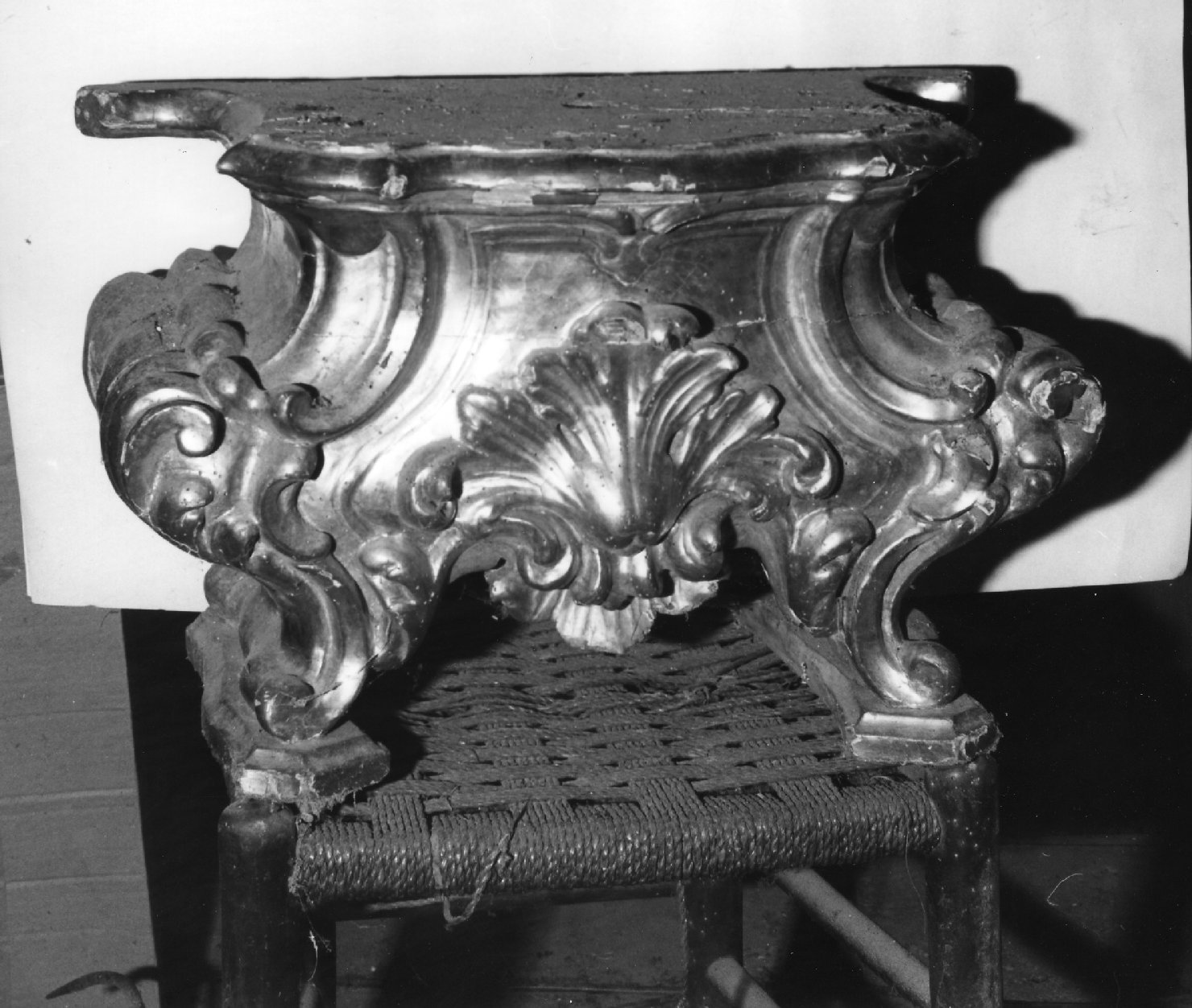 base di scultura, opera isolata - ambito ligure (primo quarto sec. XVIII)