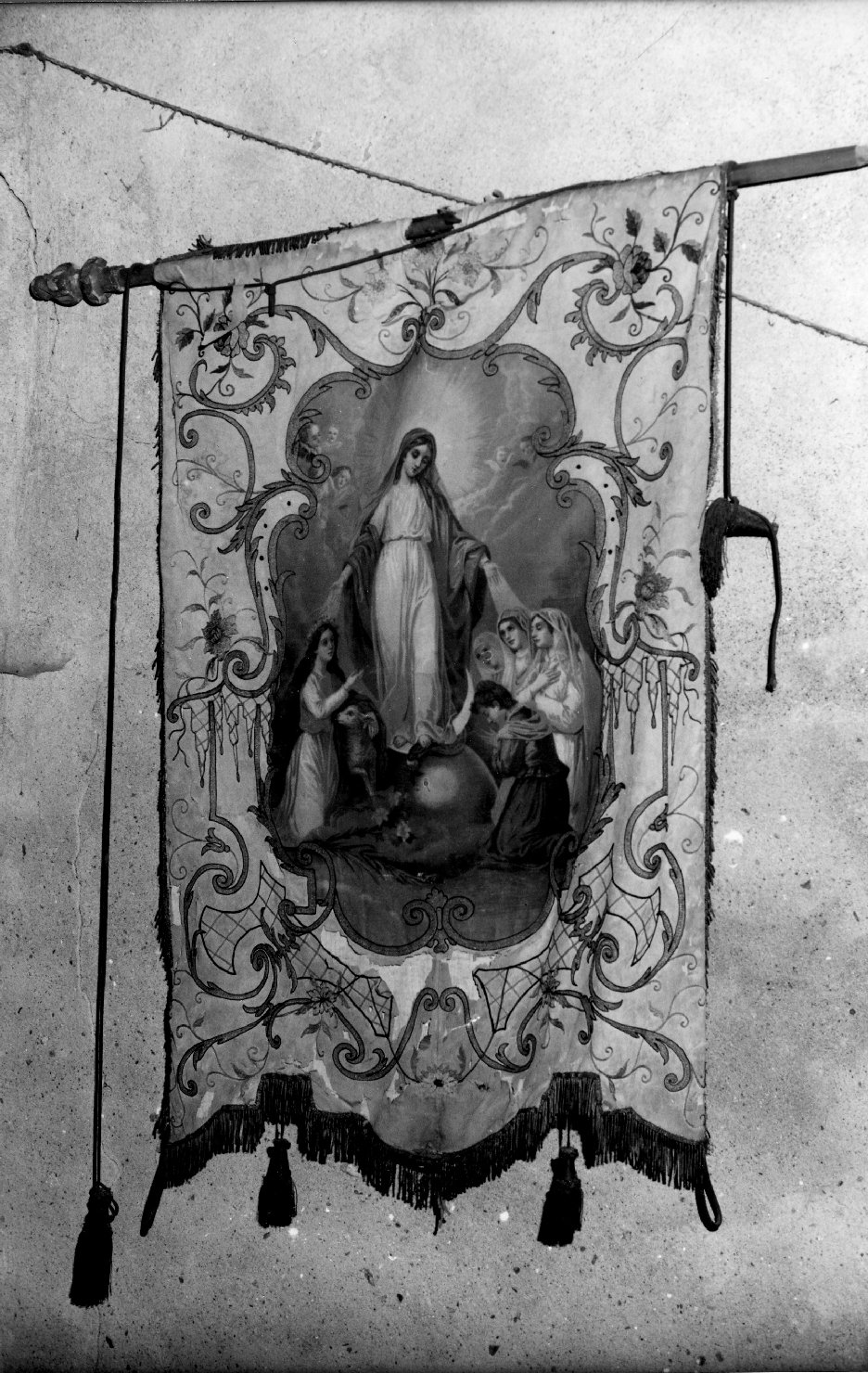 Immacolata, Sant'Agnese e figlie di Maria (stendardo processionale) - manifattura ligure (seconda metà sec. XIX)