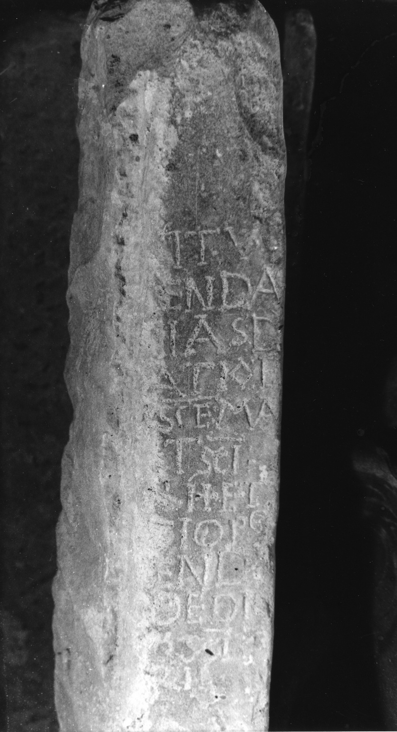 lapide, frammento - ambito ligure (sec. XIV)