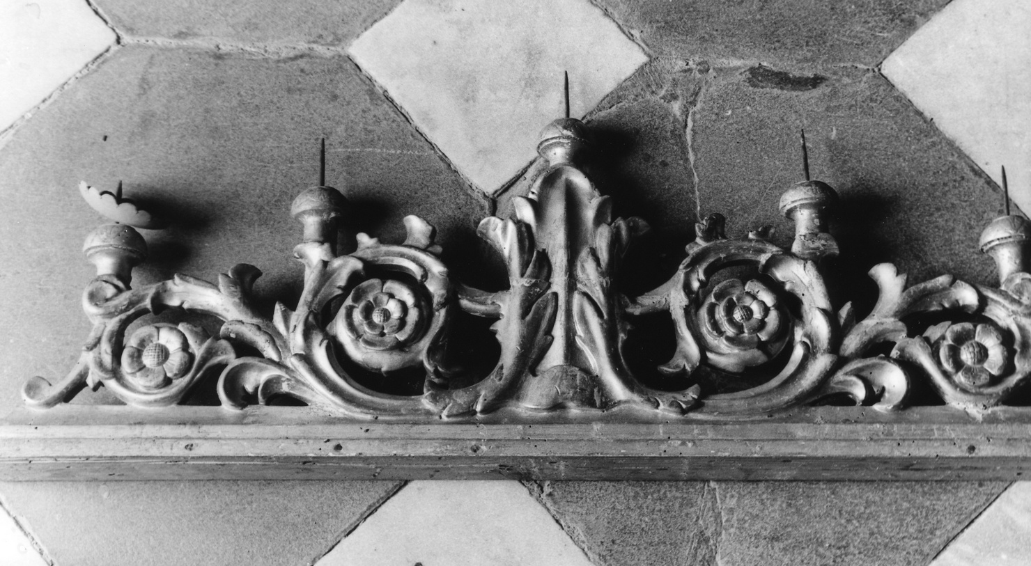 candelabro, opera isolata - bottega ligure (seconda metà sec. XIX)