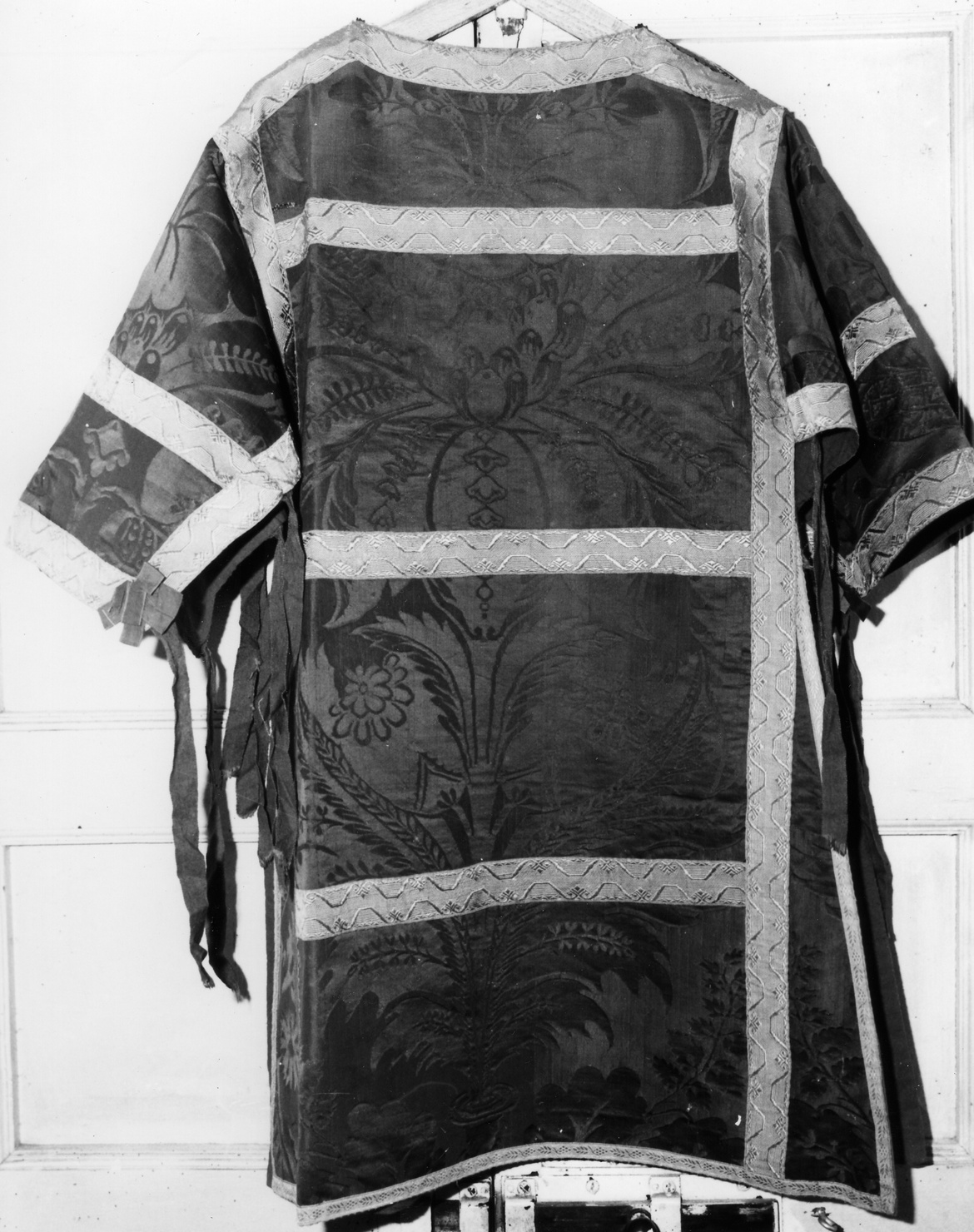 dalmatica, opera isolata - manifattura ligure (seconda metà sec. XVII)