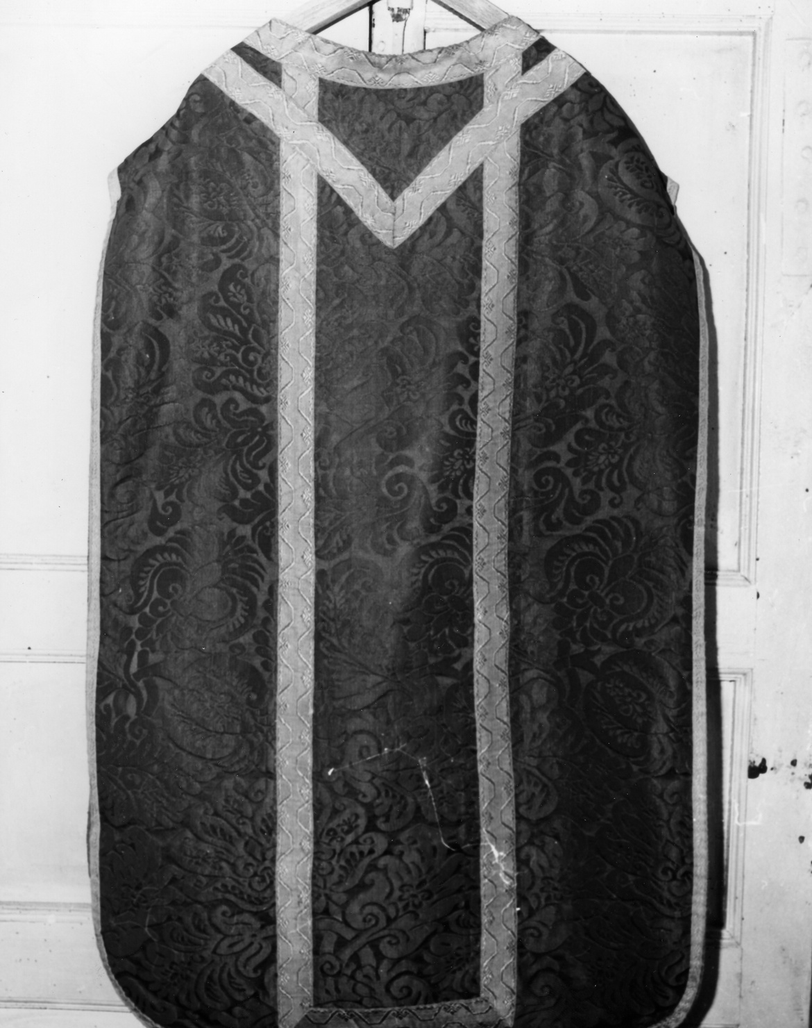 pianeta, opera isolata - manifattura ligure (metà sec. XVII)