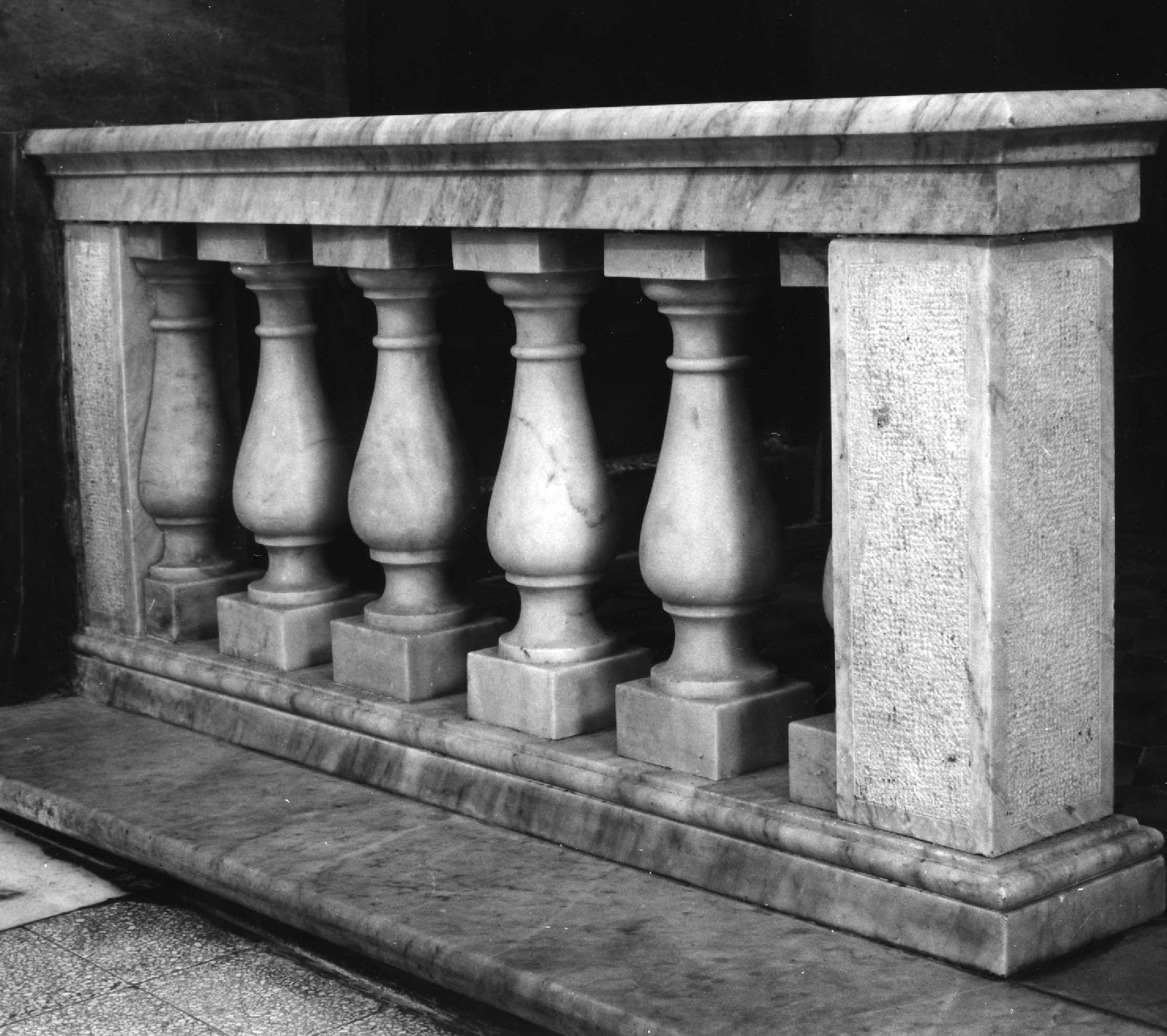 balaustrata, serie - produzione ligure (secondo quarto sec. XX)